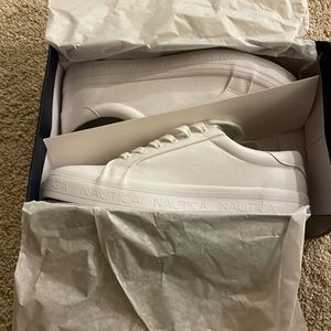 White Nautica tennis shoes